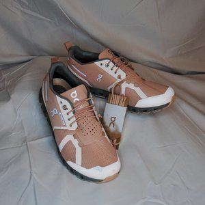 On Cloud 2 Waterproof Women's Running Shoe Size 7.5 M